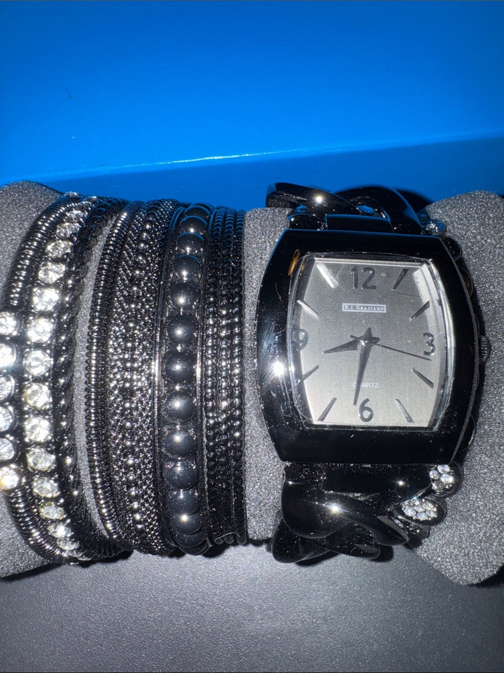 NWT Vintage  rare RJ Graziano 
Black Chain-Link Quartz Watch Bracelet Set